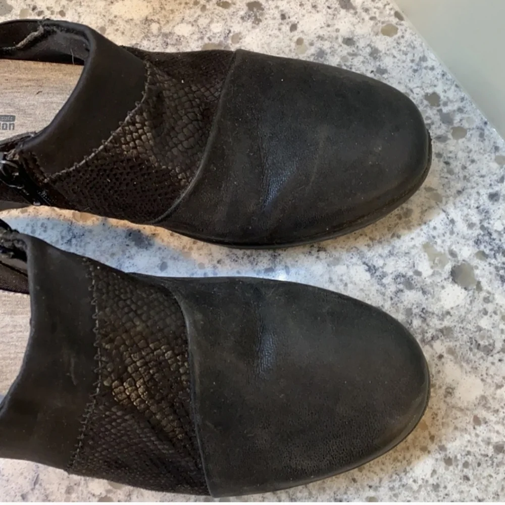 Clarks Womens Caddell Denali wedge shoes Black women’s size 9